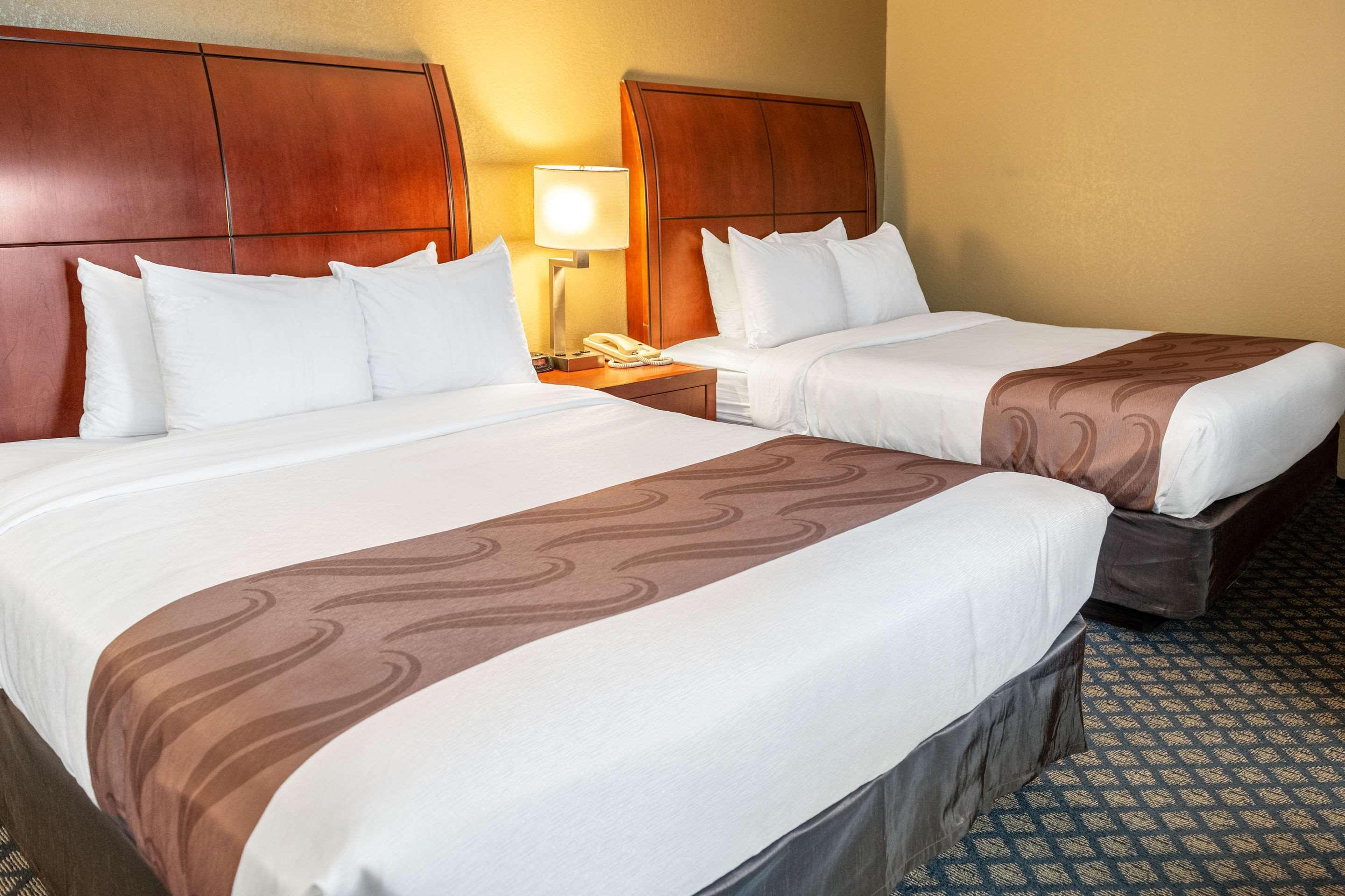 Quality Inn & Suites Seville Ngoại thất bức ảnh