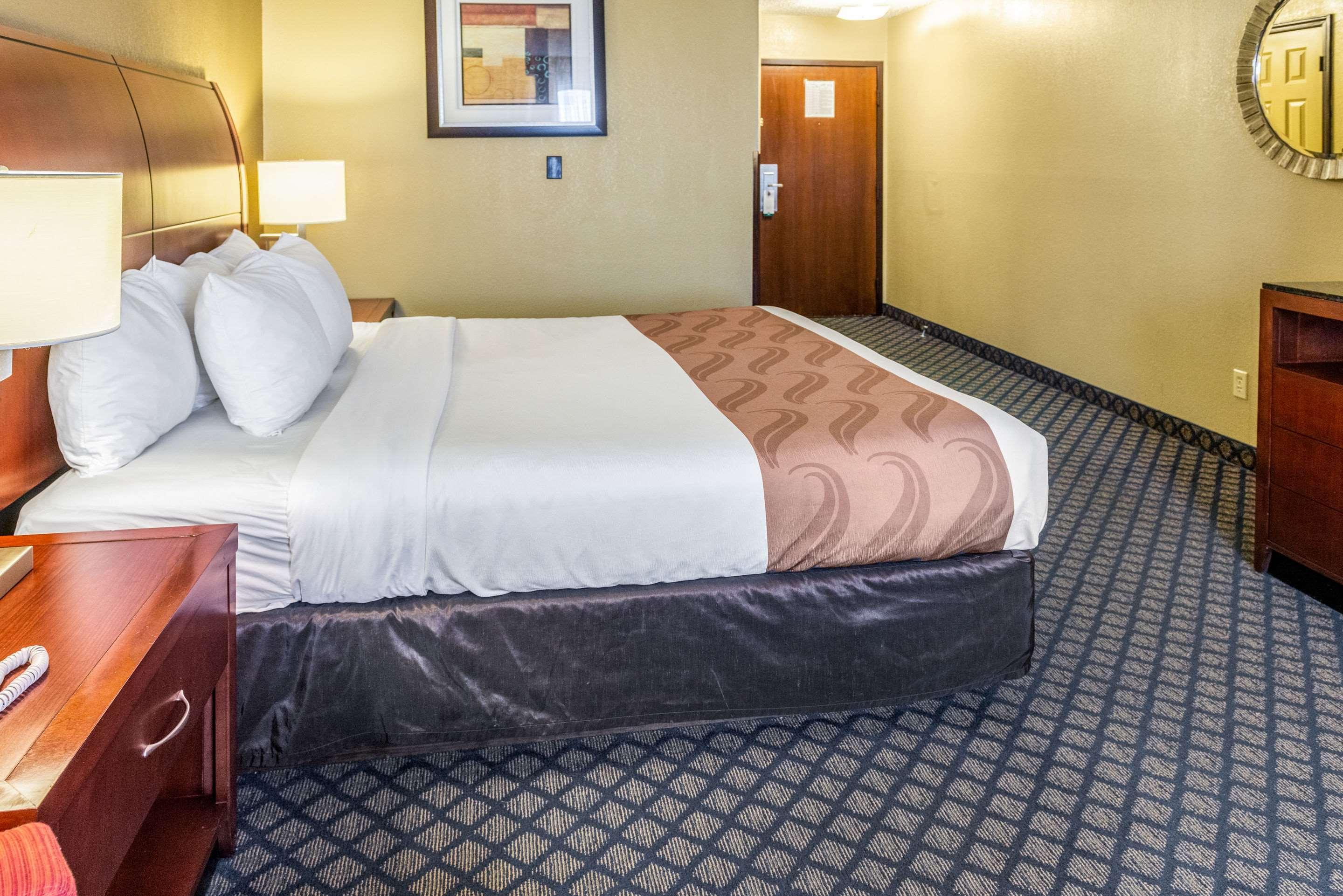 Quality Inn & Suites Seville Ngoại thất bức ảnh