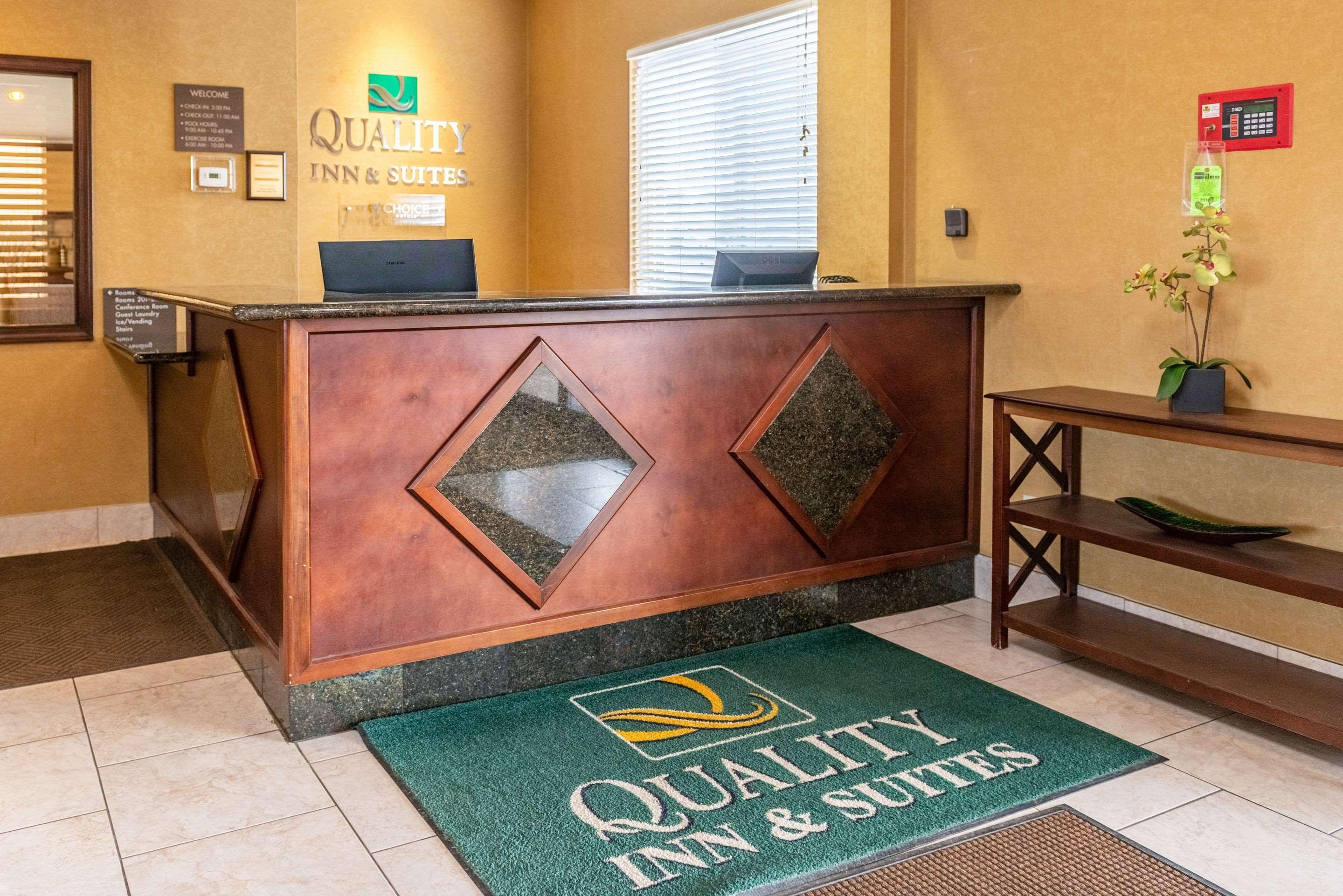 Quality Inn & Suites Seville Ngoại thất bức ảnh