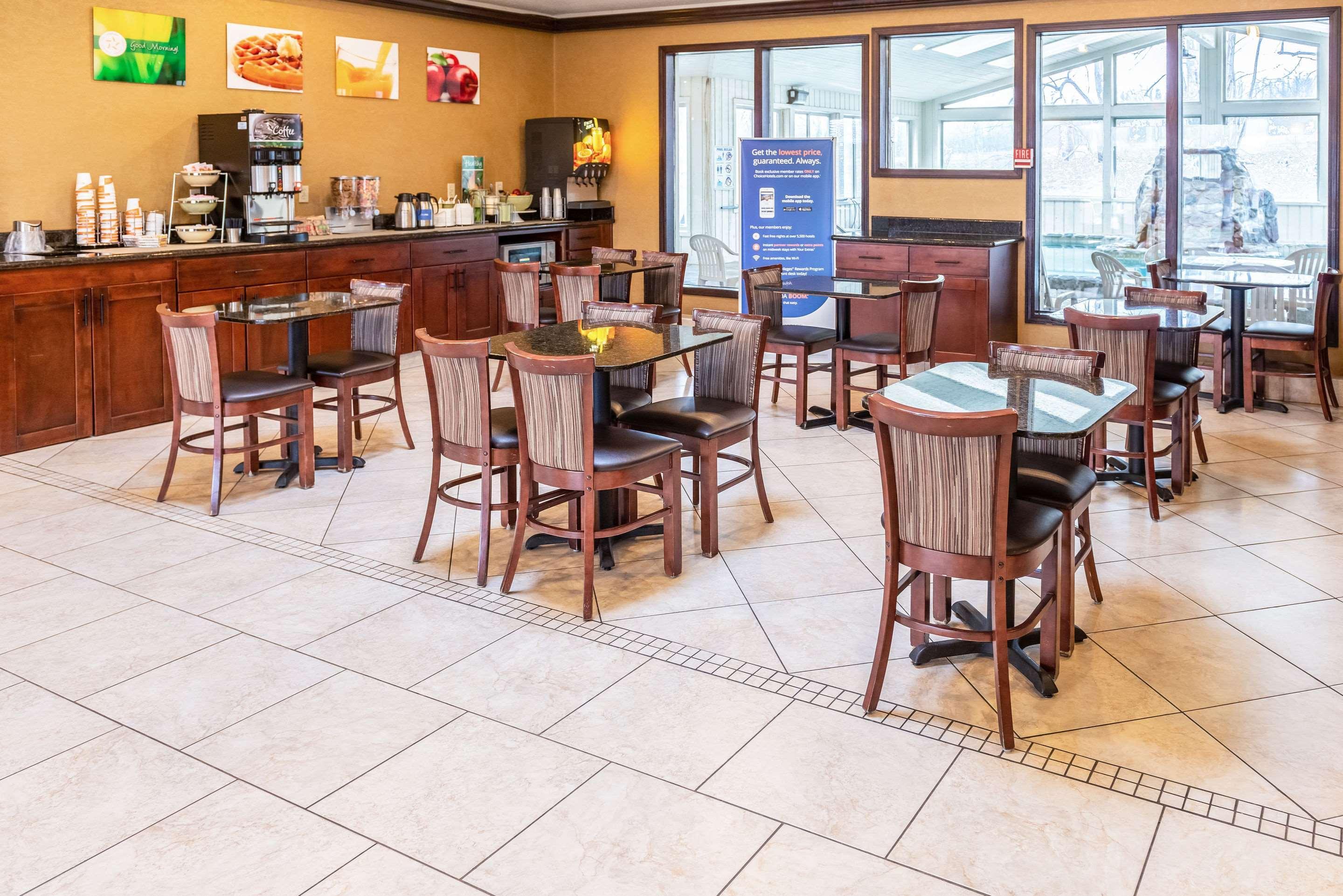 Quality Inn & Suites Seville Ngoại thất bức ảnh