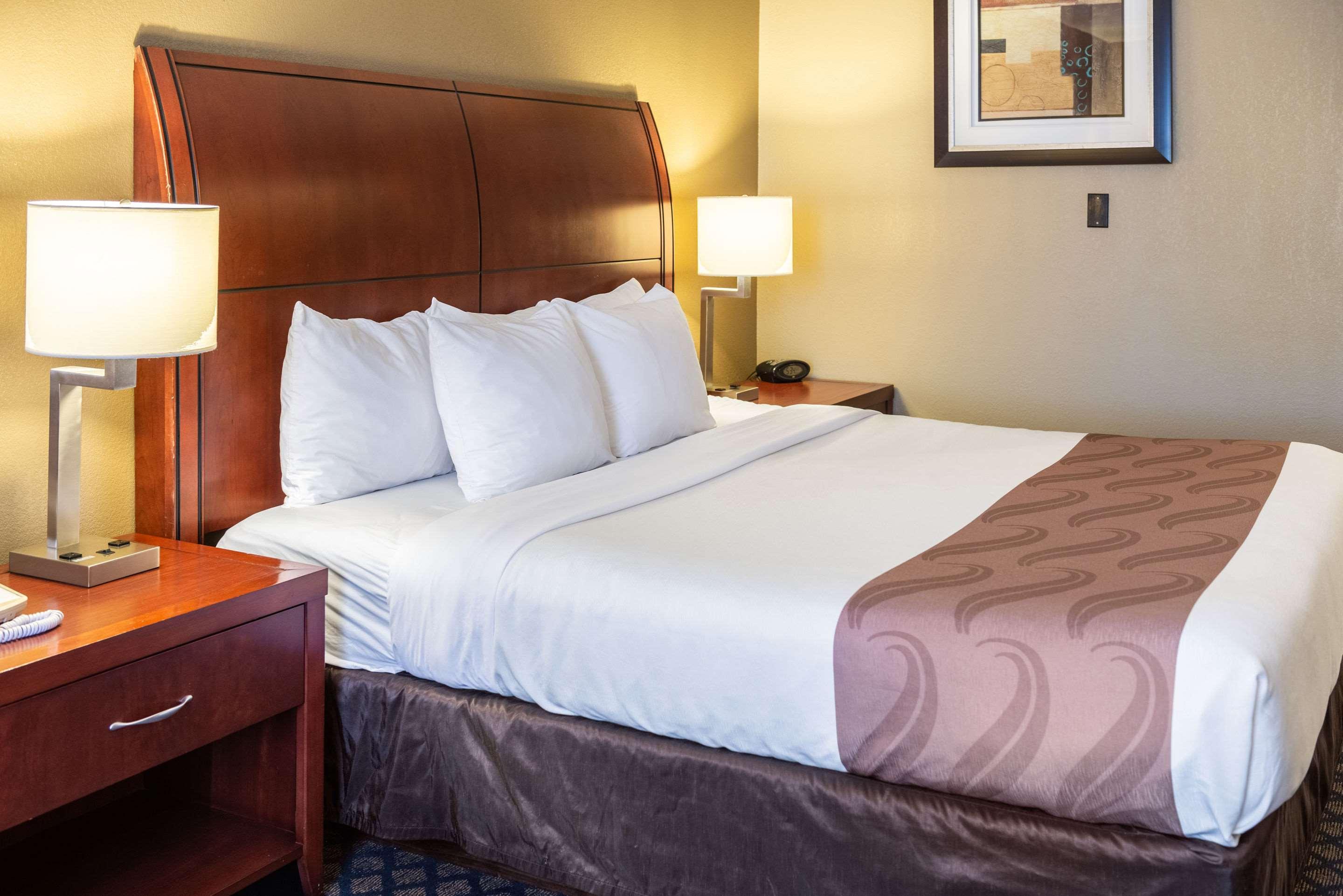 Quality Inn & Suites Seville Ngoại thất bức ảnh