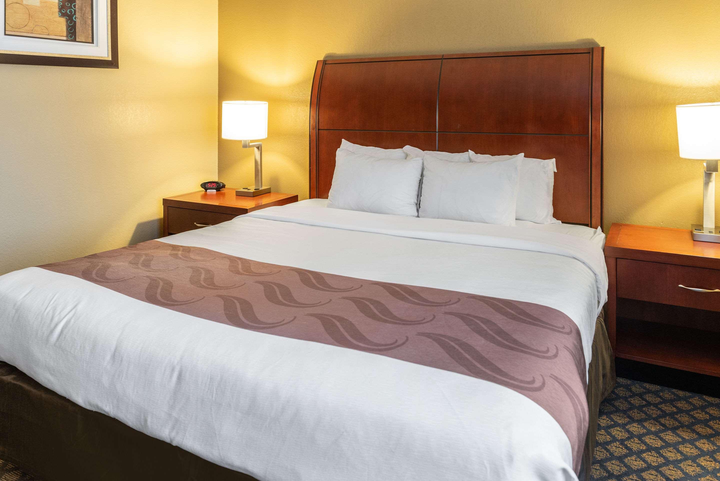 Quality Inn & Suites Seville Ngoại thất bức ảnh