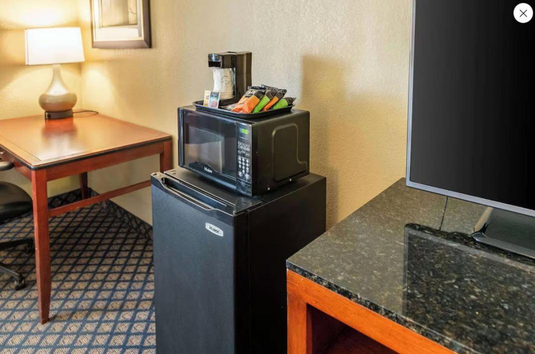 Quality Inn & Suites Seville Ngoại thất bức ảnh