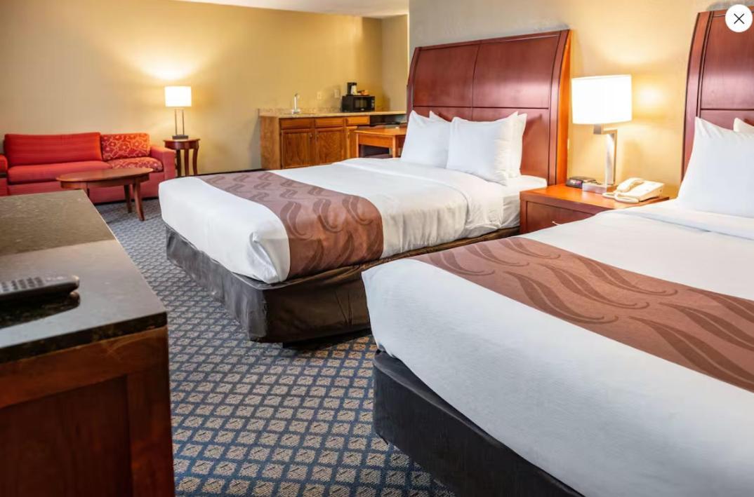 Quality Inn & Suites Seville Ngoại thất bức ảnh